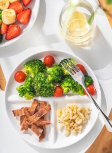 How to Lose Weight With These 10 Tips 6 | eat move healthy Portion-Control-plates