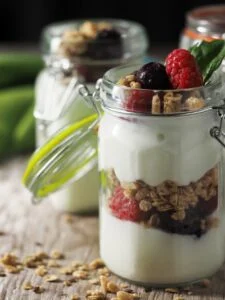 How to Lose Weight With These 10 Tips 3 | eat move healthy yogurt, parfait, glass-1081135.jpg