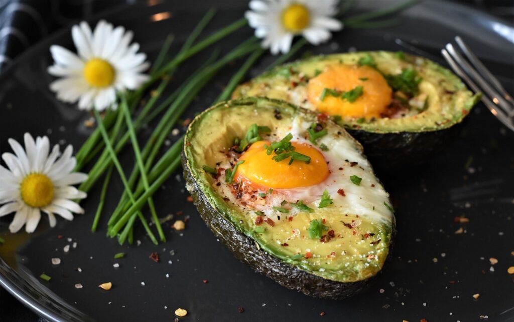avocado-egg-baked