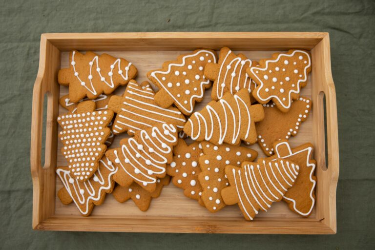 Healthy Christmas Desserts (Low-Sugar + Easy) 1 | eat move healthy Healthy-christmas- Desserts